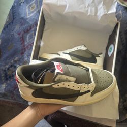 Travis Scott Jordan 1 Low Olive Size 10.5 DS