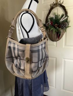 Burberry Vintage Shoulder Bag With Wallet