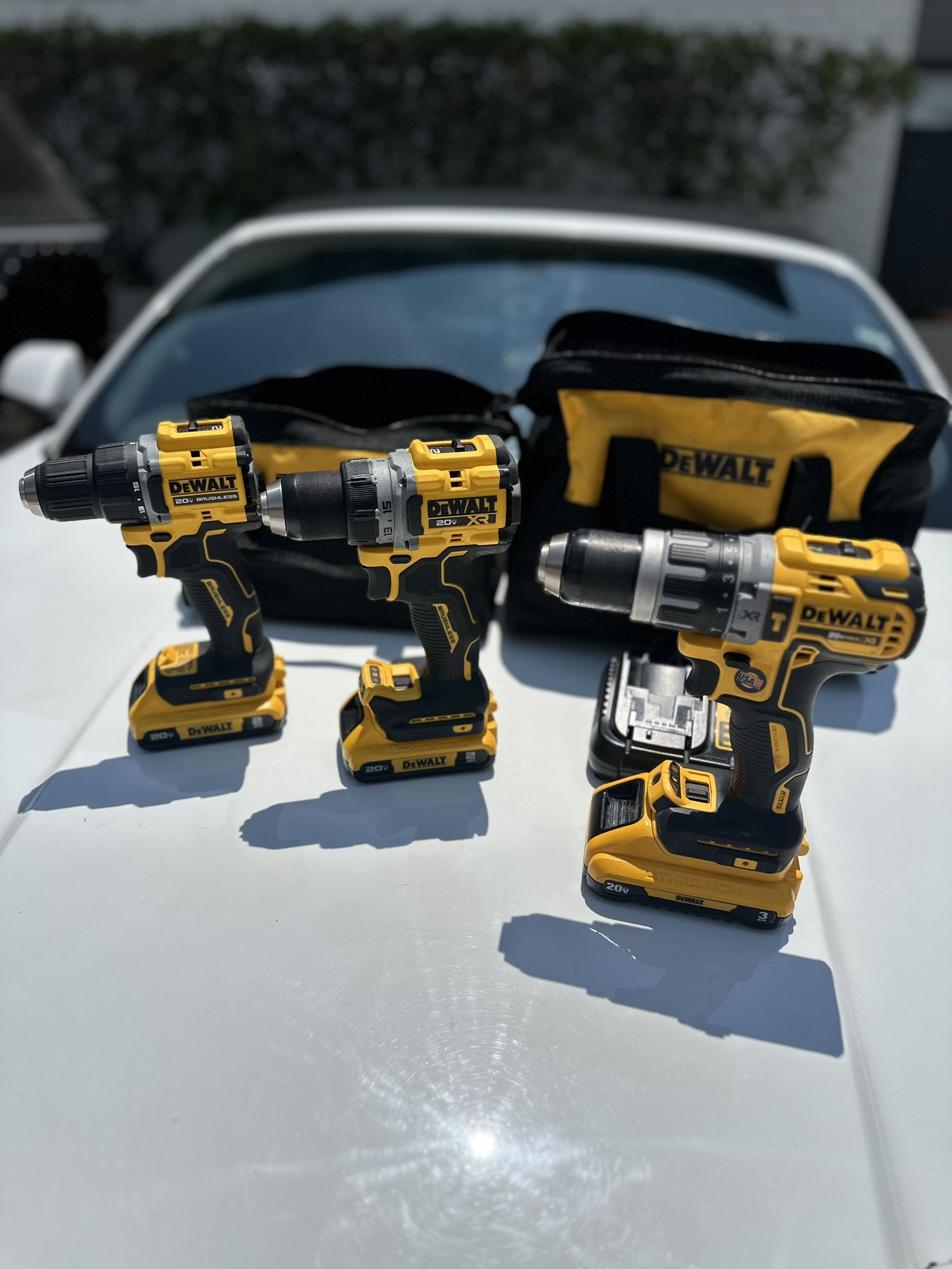 DeWalt 20V MAX XR Cordless Drill & Impact Driver Lot – 5 Tools + Chargers & Bags 🔧