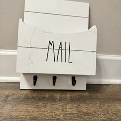 Mail Box And Keychain Holder!!