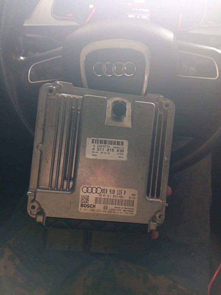 Engine Control Unit For 2011 Audi A4 Quattro 