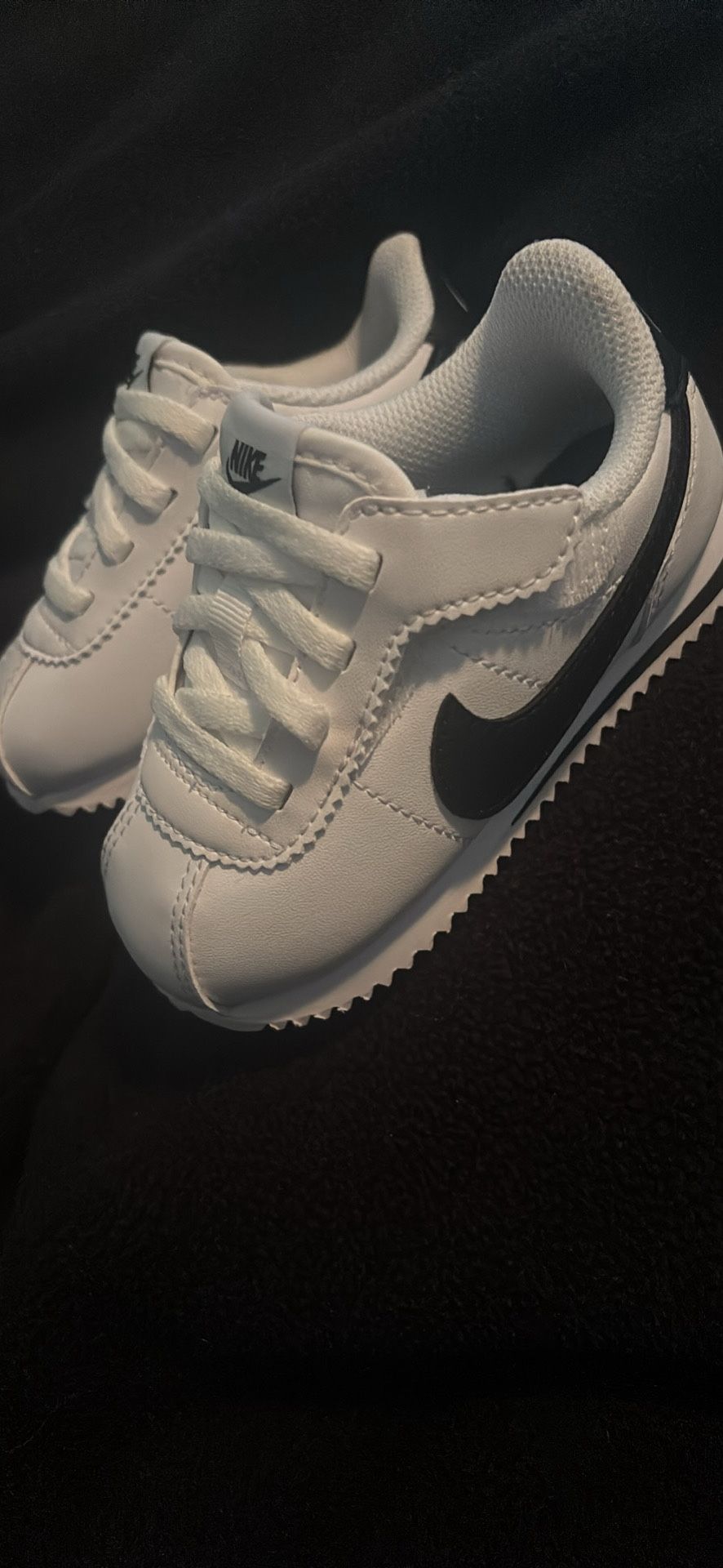 7c Nike Cortez