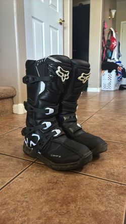 Motocross boots
