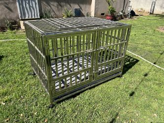 Stainless steel dog cage very good condition.