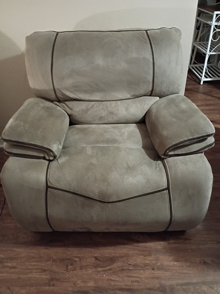 Oversized Recliner