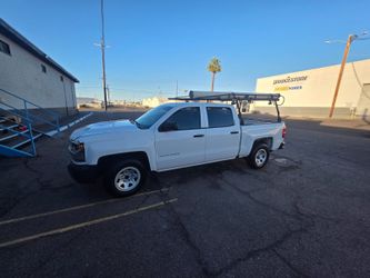 2016 Chevrolet Silverado 1500 4 Door crew cab truck