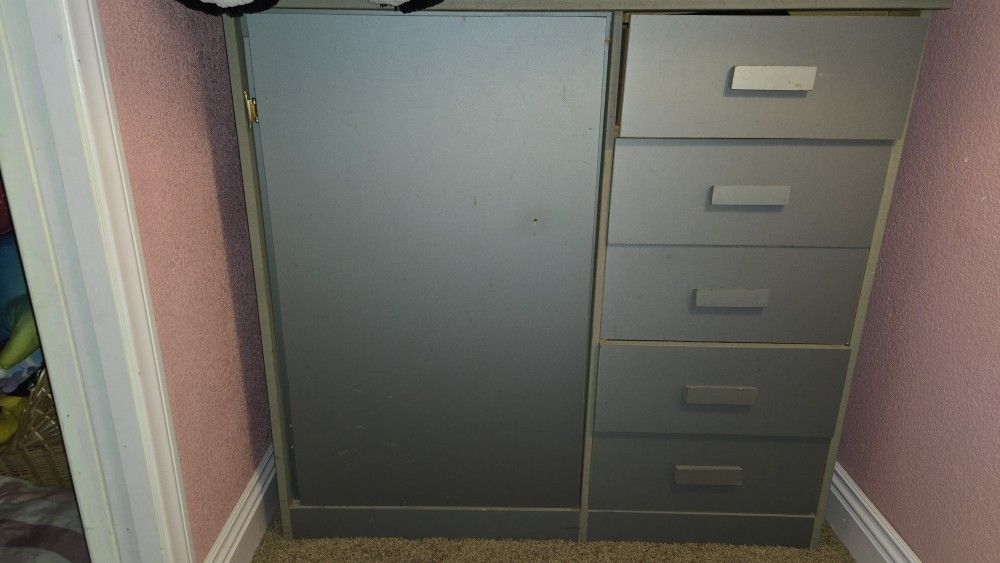 Kids Drawer Closet
