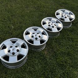 Toyota tundra rims 18” 