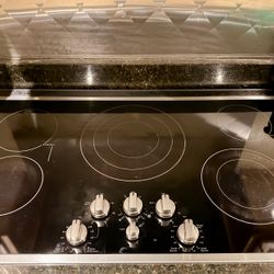 GE Profile 36" Electric Cooktop PP7036SJ2SS Great Condition