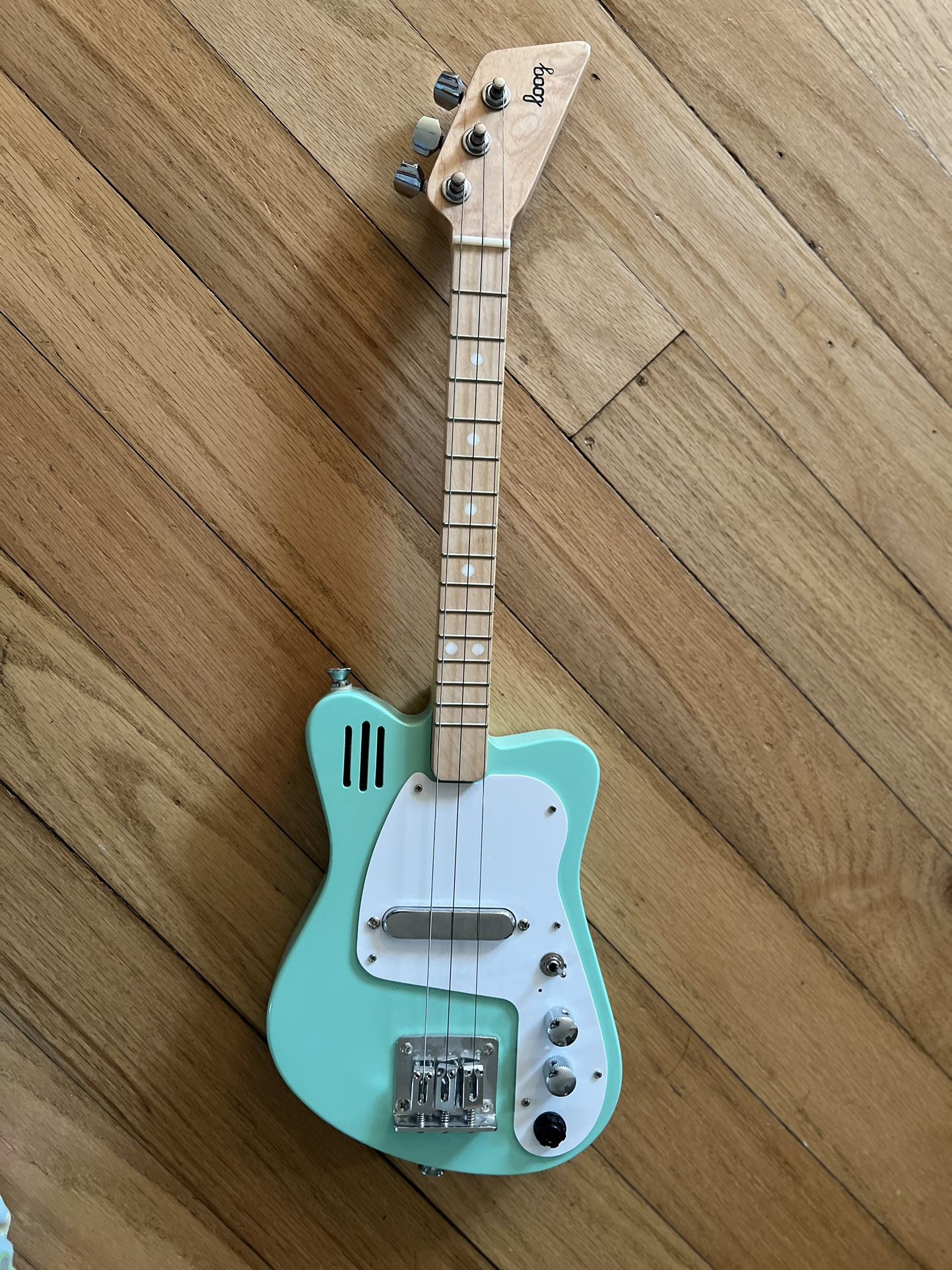 LOOG MINI ELECTRIC GUITAR for Sale in North Miami, FL OfferUp