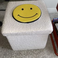 Ottoman/Stool/Chair $10