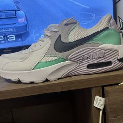 Men’s Nikes  Size 11