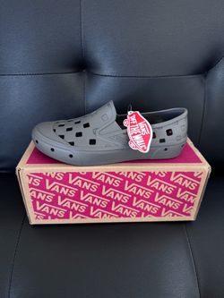 Vans Gray Slip-On Shoes Men’s Size 4