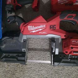 Venzo is sold like new with a battery 