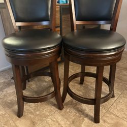 2 Bar Stools