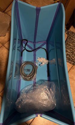 Folding portable bathtub