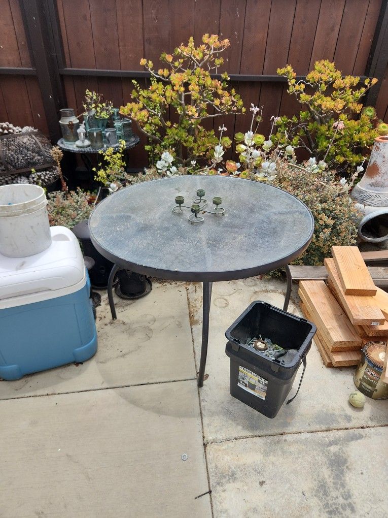 Free Table