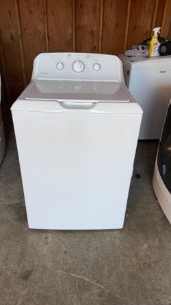 Hotpoint washing machine working perfectly in excellent conditions💦