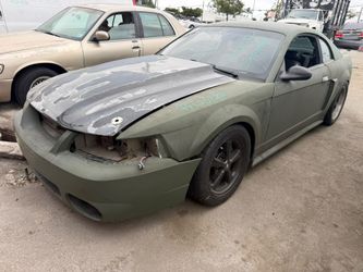 2003 Ford Mustang V8 - For Parts