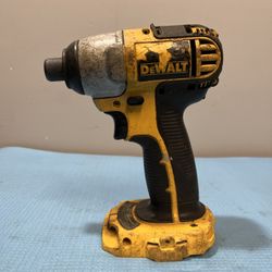 Dewalt DC825 1/4" Cordless Impact Driver Type 3 18V, No Battery Tool Only