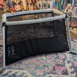 Phil&Teds Phil And Teds Traveller Portable Crib Travel Pack N Play