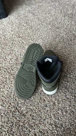 Air jordan 1 mid olive