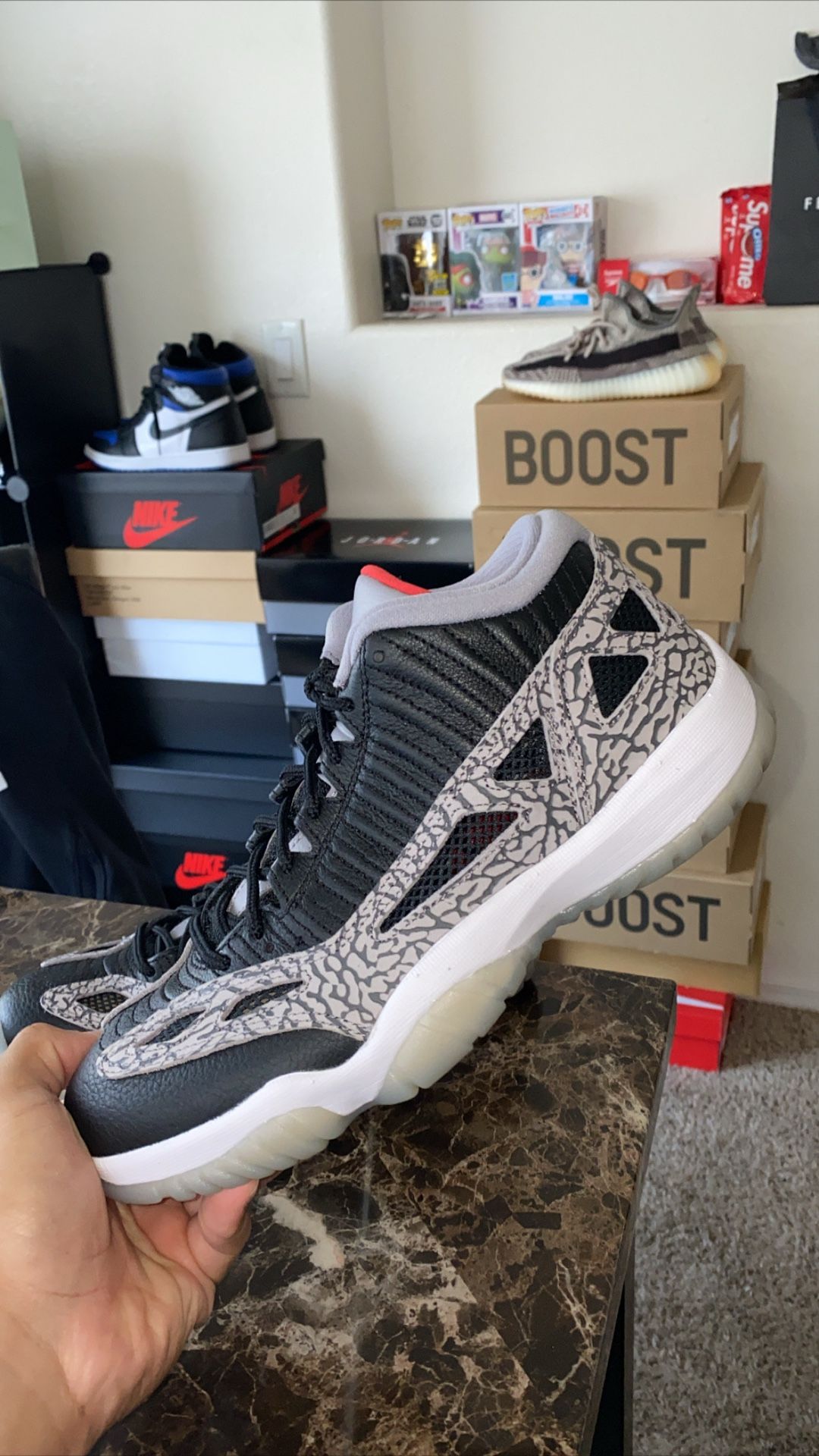 Jordan 11 Retro Low IE Black Cement