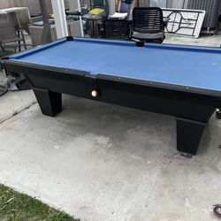 8FT CAMELOT POOL TABLE 