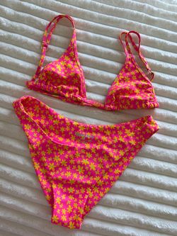 Kulani Kinis Pink Floral Bikini Set Medium