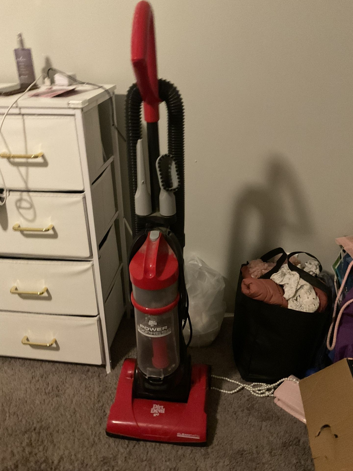 Dirt Devil Vacuum 