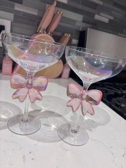 Iridescent Pink Bow Drink Glasses
