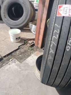 1 Michelin 11/22.5
