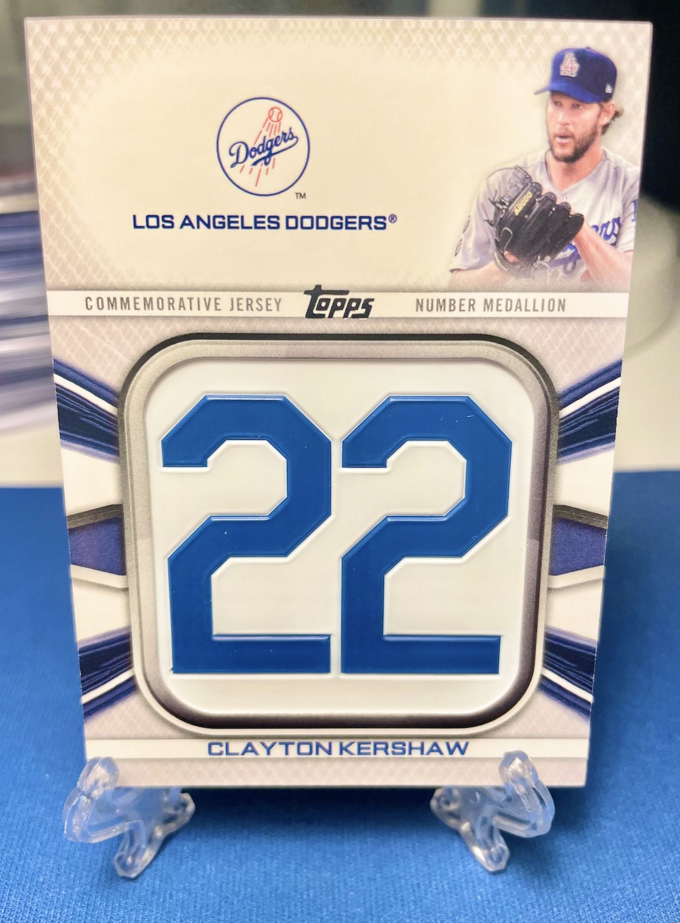 Clayton Kershaw Dodgers Topps Jersey Number Medallion Relic Patch