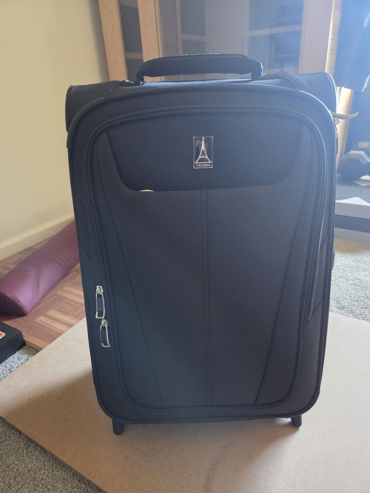 TRAVELPRO LUGGAGE 