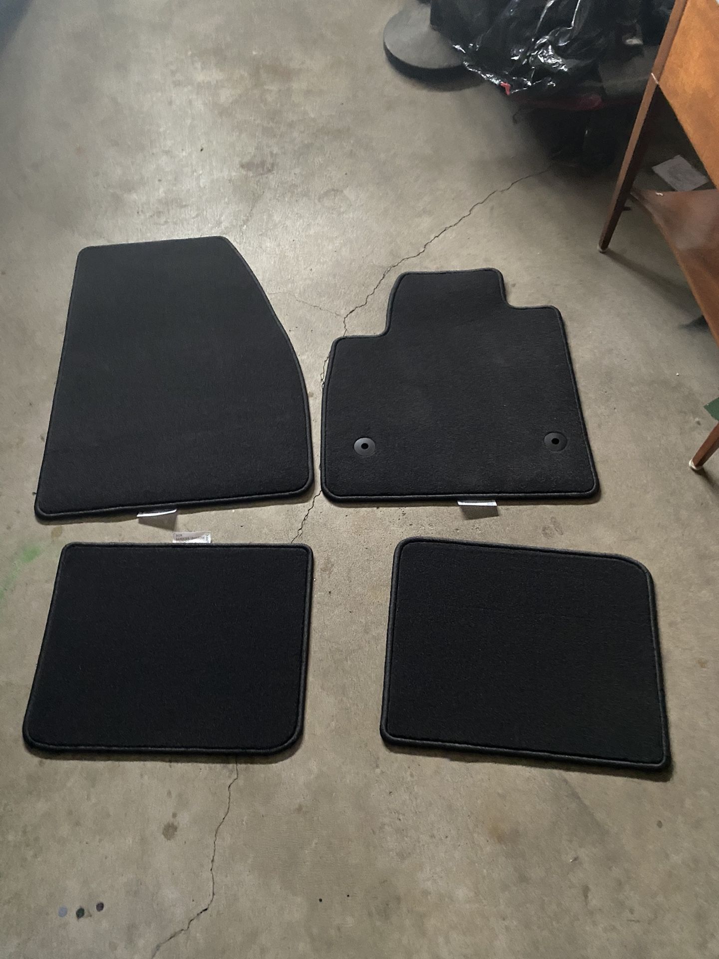 Never Been Used 2019 Chevy Blazer Fioor Mats Set Of 4