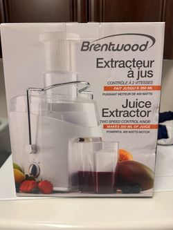 Brentwood JC-452W Juice Extractor with Graduated Jar Jar,2-Speed 400w,White