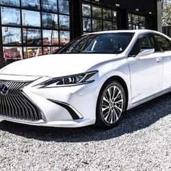 Lexus ES 2020