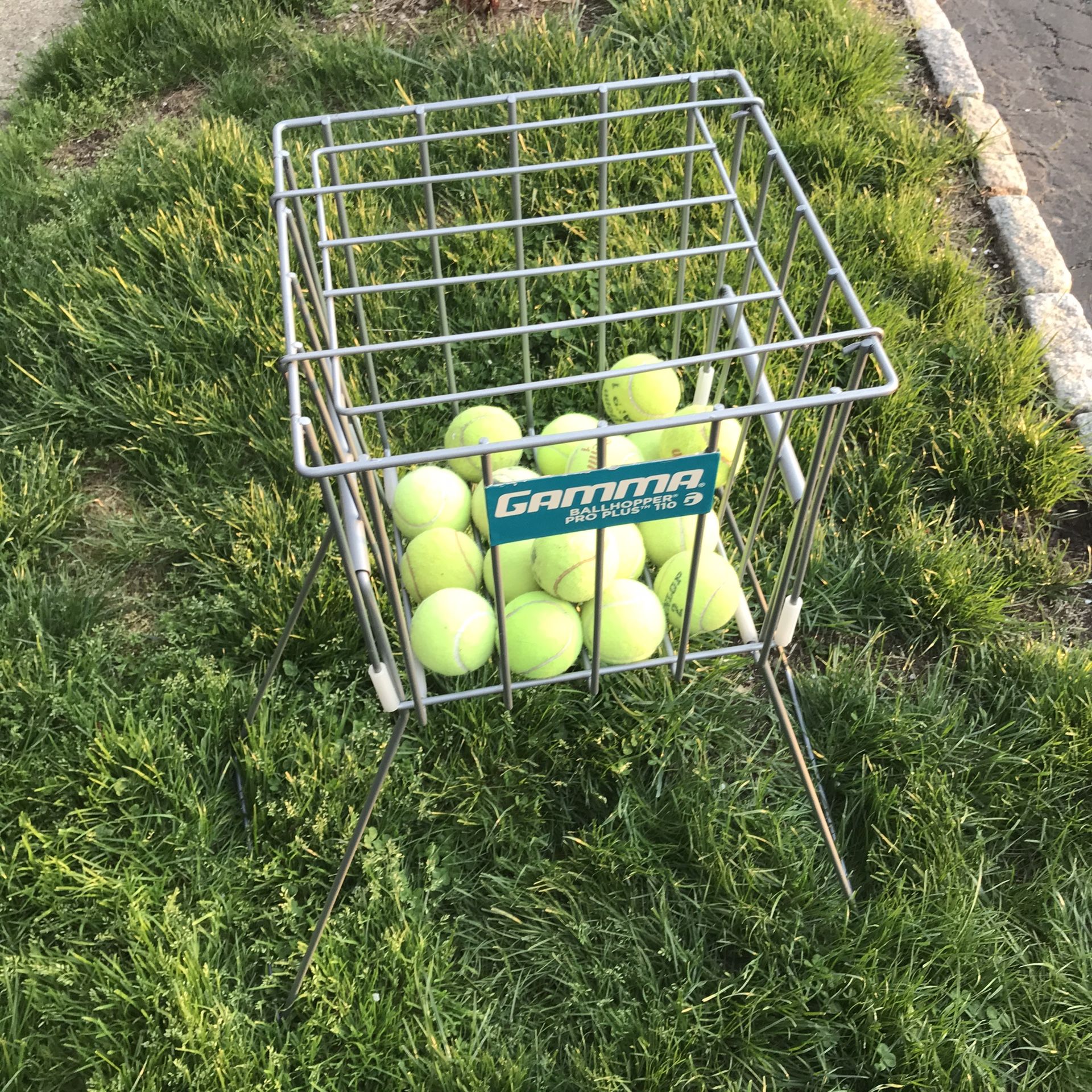 Gamma Ball Hopper Pro Plus 110