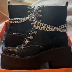 NEW- Grunge platform boots 