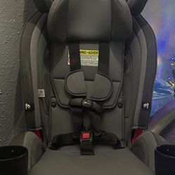 Graco Slimfitlx Car seat
