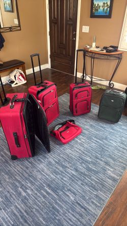 Pierre  Cardin Luggage set