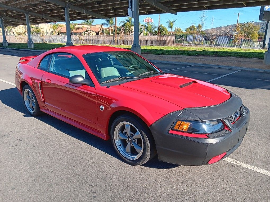 2004 Ford Mustang