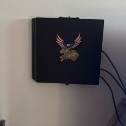 PS4  PRO -1TB
