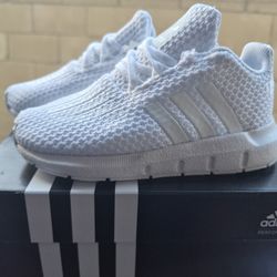 Adidas Swift Run Toddler Shoes Size 6c *NEW*