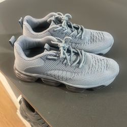 Size 10 Men’s Shoes