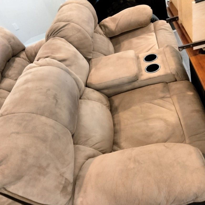 2 Seater Couch With Cupholders