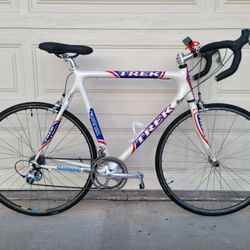 Trek 5500 USPS road bike full CARBON (62cm) frame. 18 speed. 700 tires. Good for tall people