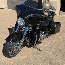 2012 Harley Davidson Street Glide CVO