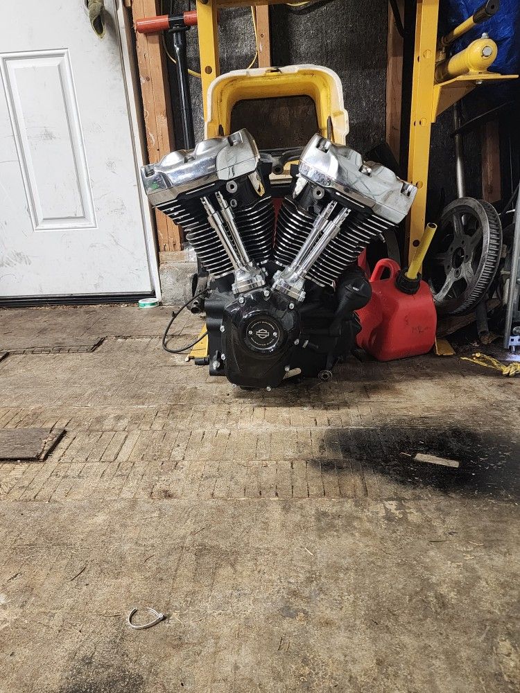 Harley Engine M8 114