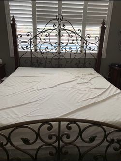 Cal king bed set